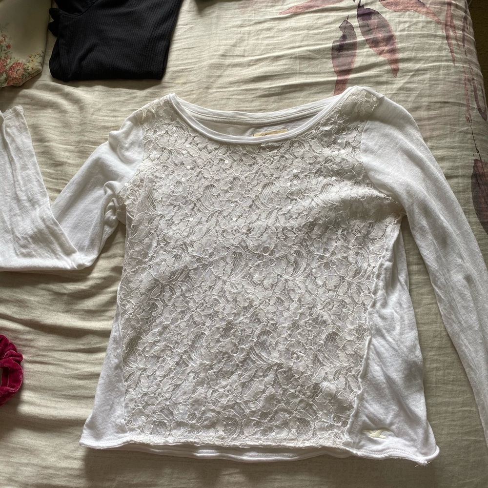 White sparkly sheer hollister top